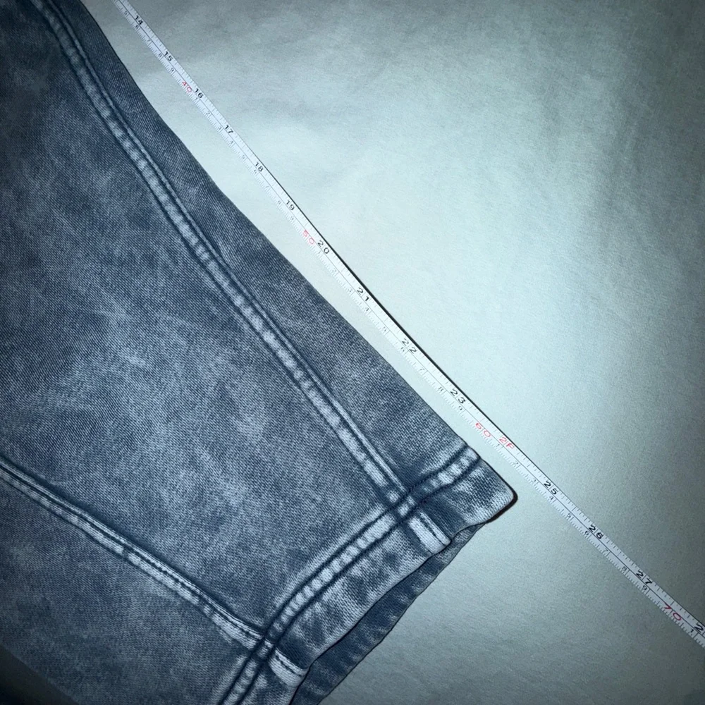NWT GAP Sold out online Viral Barrel Sweatpant Jeans. Size SMALL PETITE. - Picture 11 of 13